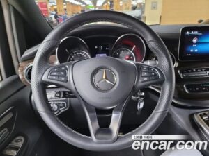 Mercedes-Benz V-Class V300 CDI 2021 года из Южной Кореи