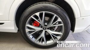 Audi Q8 50 TDI 4WD Premium 2021 года из Южной Кореи
