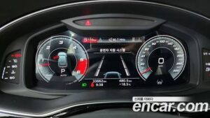 Audi Q8 50 TDI 4WD Premium 2021 года из Южной Кореи