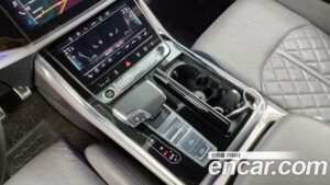 Audi Q8 50 TDI 4WD Premium 2021 года из Южной Кореи