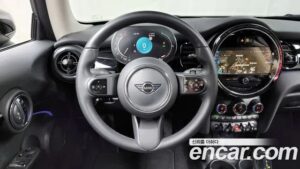 Mini Cooper CLASSIC Plus 2022 года из Южной Кореи