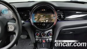 Mini Cooper CLASSIC Plus 2022 года из Южной Кореи