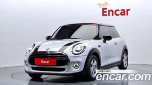 Mini Cooper DEFAULT 2021 года из Южной Кореи