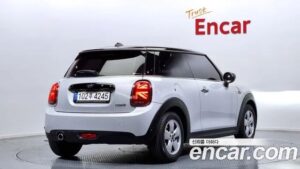 Mini Cooper DEFAULT 2021 года из Южной Кореи