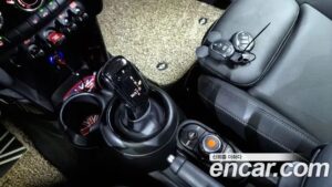 Mini Cooper DEFAULT 2021 года из Южной Кореи