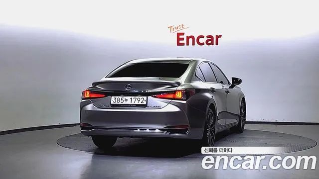 34958694_004.jpg Lexus ES Luxury 2022 года из Южной Кореи