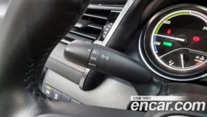 Toyota Camry 2.5 XLE HYBRID 2020 года из Южной Кореи