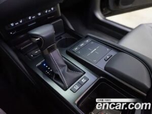 Lexus ES Executive 2020 года из Южной Кореи