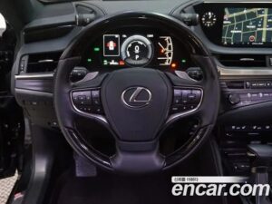 Lexus ES Executive 2020 года из Южной Кореи