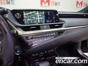 Lexus ES Executive 2020 года из Южной Кореи
