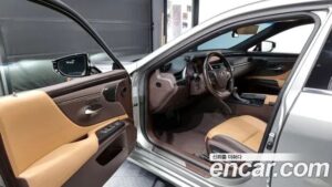 Lexus ES Executive 2020 года из Южной Кореи