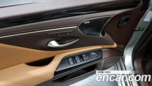 Lexus ES Executive 2020 года из Южной Кореи