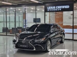 Lexus ES Luxury Plus 2023 года из Южной Кореи