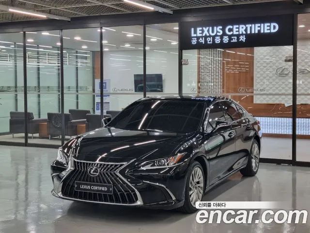 Lexus ES Luxury Plus 2023 года из Кореи