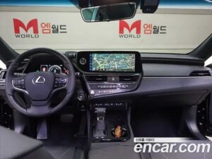 Lexus ES Luxury Plus 2023 года из Южной Кореи