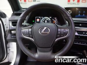 Lexus UX 2.0 2WD 2020 года из Южной Кореи