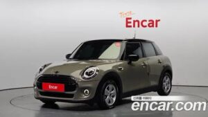Mini Cooper 5Door DEFAULT 2020 года из Южной Кореи