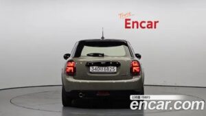Mini Cooper 5Door DEFAULT 2020 года из Южной Кореи