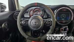 Mini Cooper 5Door DEFAULT 2020 года из Южной Кореи
