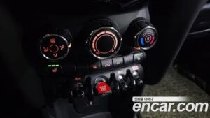 Mini Cooper 5Door DEFAULT 2020 года из Южной Кореи
