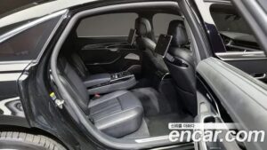 Audi A8 55 TFSI 4WD LWB 2020 года из Южной Кореи