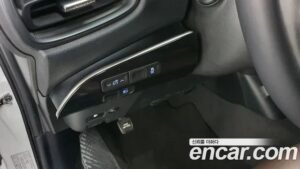 Toyota Prius 1.8 2020 года из Южной Кореи