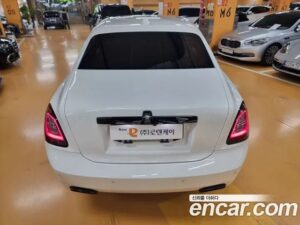 Rolls-Royce Ghost 6.7 V12 Black Badge 2022 года из Южной Кореи
