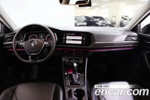 Volkswagen Jetta 1.4 TSI Premium 2020 года из Южной Кореи