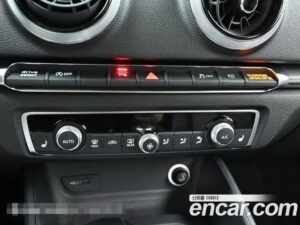 Audi A3 40 TFSI 2020 года из Южной Кореи
