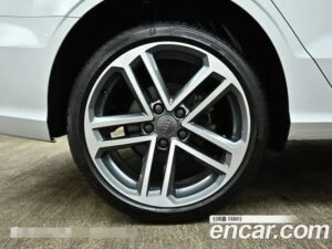 Audi A3 40 TFSI 2020 года из Южной Кореи