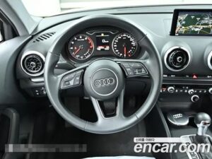 Audi A3 40 TFSI 2020 года из Южной Кореи