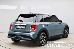 Mini Cooper 5Door MULTITONE Edition 2023 года из Южной Кореи