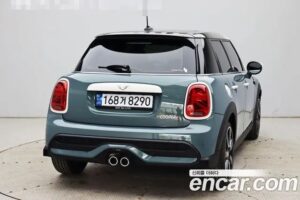 Mini Cooper 5Door MULTITONE Edition 2023 года из Южной Кореи