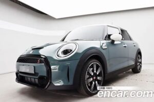 Mini Cooper 5Door MULTITONE Edition 2023 года из Южной Кореи