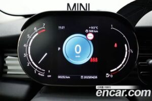 Mini Cooper 5Door MULTITONE Edition 2023 года из Южной Кореи