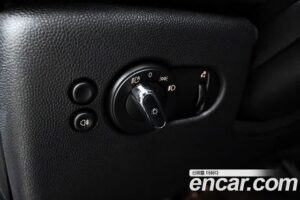 Mini Cooper 5Door MULTITONE Edition 2023 года из Южной Кореи