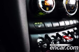 Mini Cooper 5Door MULTITONE Edition 2023 года из Южной Кореи