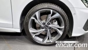 Audi A3 40 TFSI Premium 2022 года из Южной Кореи