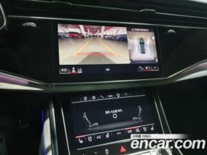 Audi Q8 50 TDI 4WD Premium 2021 года из Южной Кореи