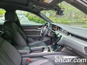 Audi e-tron 55 4WD Sportback 2021 года из Южной Кореи
