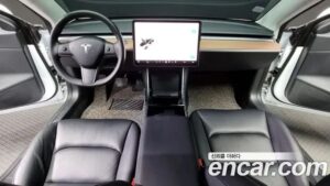 Tesla Model 3 Standard RANGE Plus 2020 года из Южной Кореи