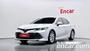 Toyota Camry 2.5 LE HYBRID 2020 года из Южной Кореи