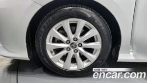 Toyota Camry 2.5 LE HYBRID 2020 года из Южной Кореи
