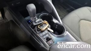 Toyota Camry 2.5 LE HYBRID 2020 года из Южной Кореи