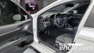 Toyota Camry 2.5 LE HYBRID 2020 года из Южной Кореи