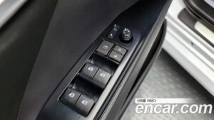 Toyota Camry 2.5 LE HYBRID 2020 года из Южной Кореи