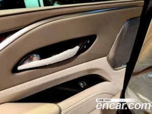 Cadillac Escalade 6.2 ESV 2023 года из Южной Кореи