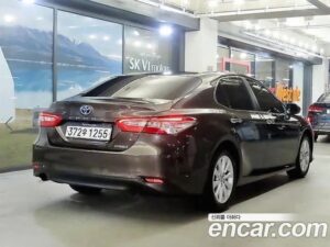 Toyota Camry 2.5 LE HYBRID 2020 года из Южной Кореи