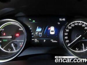 Toyota Camry 2.5 LE HYBRID 2020 года из Южной Кореи