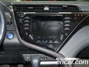 Toyota Camry 2.5 LE HYBRID 2020 года из Южной Кореи
